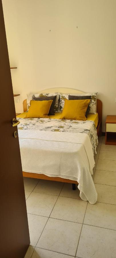 Casa Mirella - Appartamento Zona Bellagio Magreglio エクステリア 写真