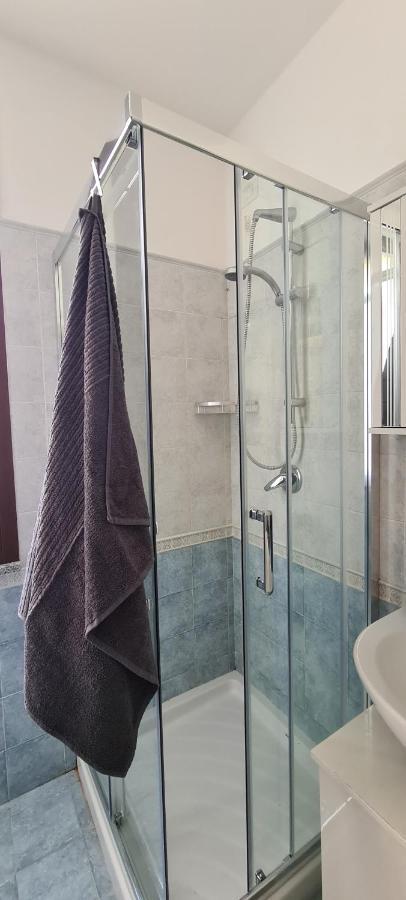 Casa Mirella - Appartamento Zona Bellagio Magreglio エクステリア 写真