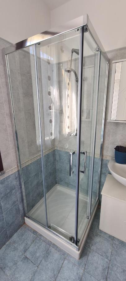 Casa Mirella - Appartamento Zona Bellagio Magreglio エクステリア 写真