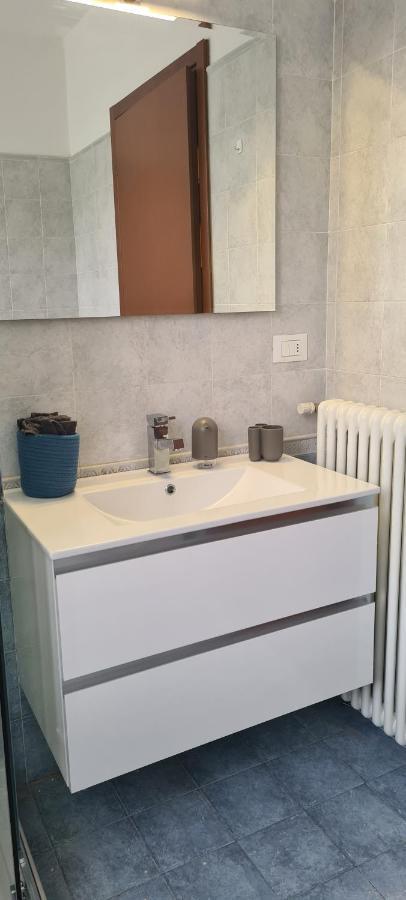 Casa Mirella - Appartamento Zona Bellagio Magreglio エクステリア 写真