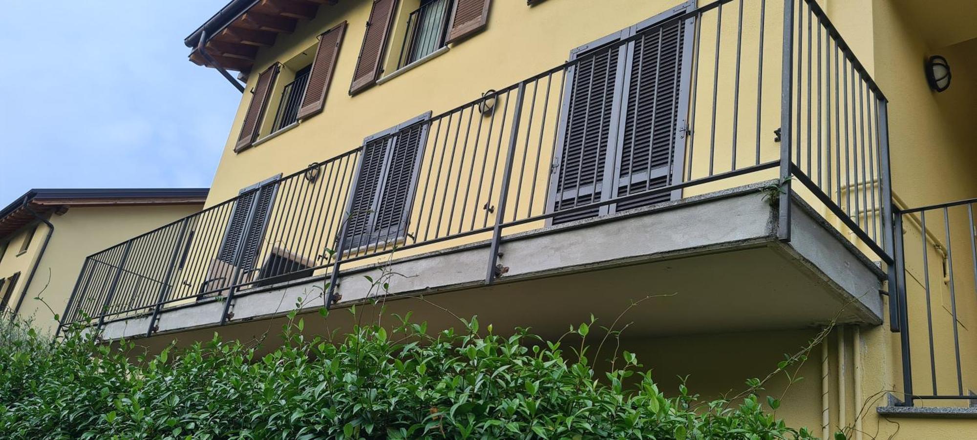 Casa Mirella - Appartamento Zona Bellagio Magreglio エクステリア 写真